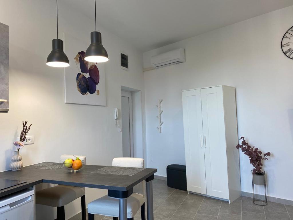City Vibes Apartment Пула Екстериор снимка